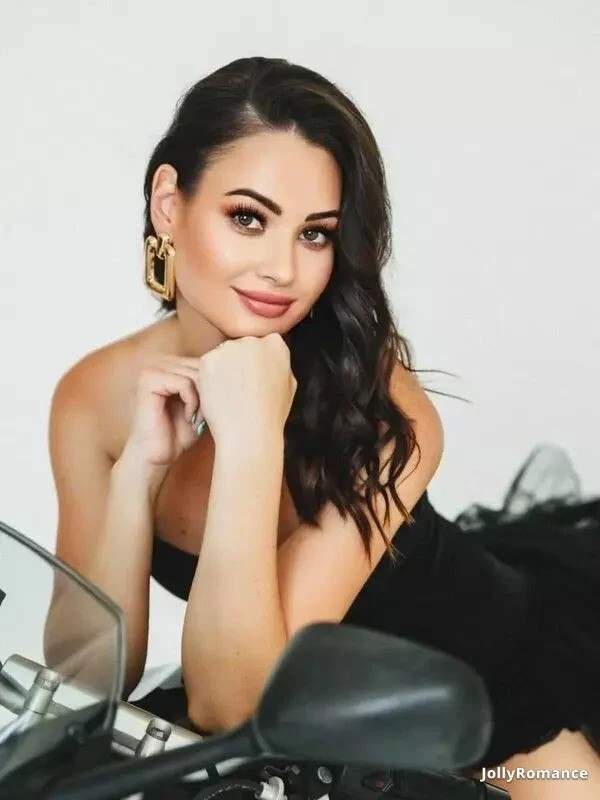 Irina Profile image 1