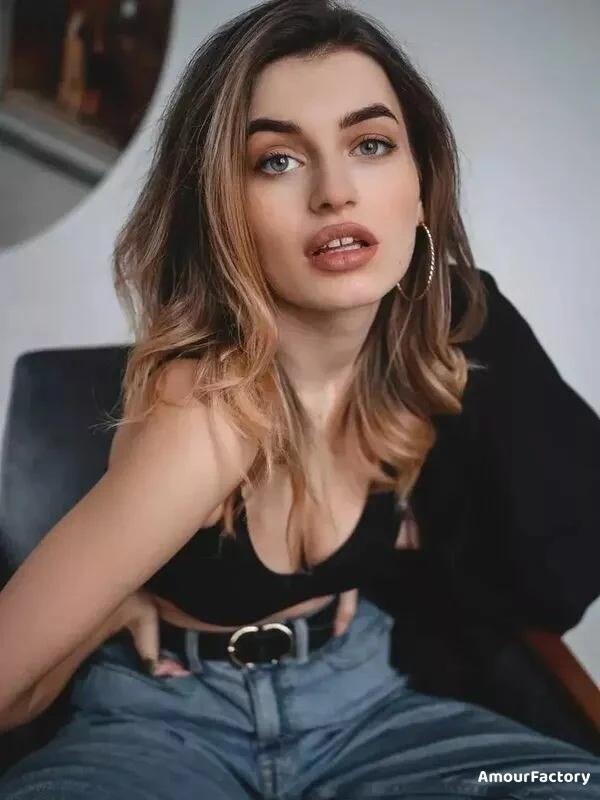 Polina Profile image 2