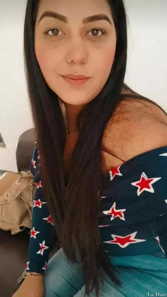 Carolina Profile image 2