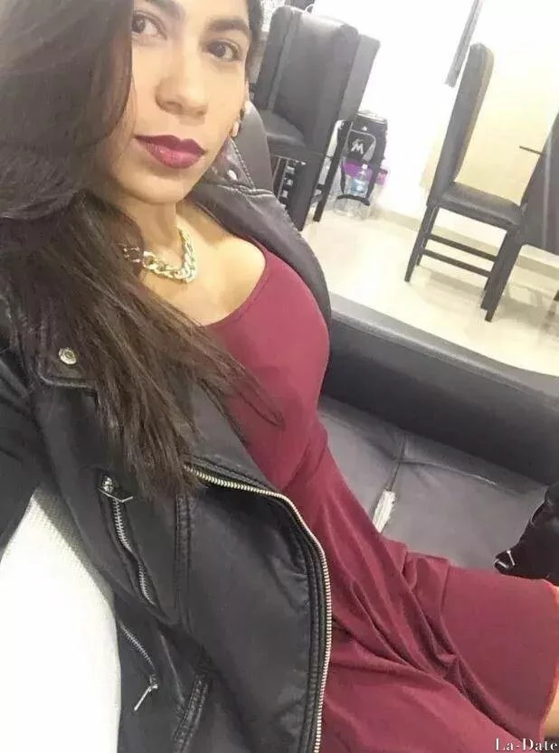 Damelys Profile image 1