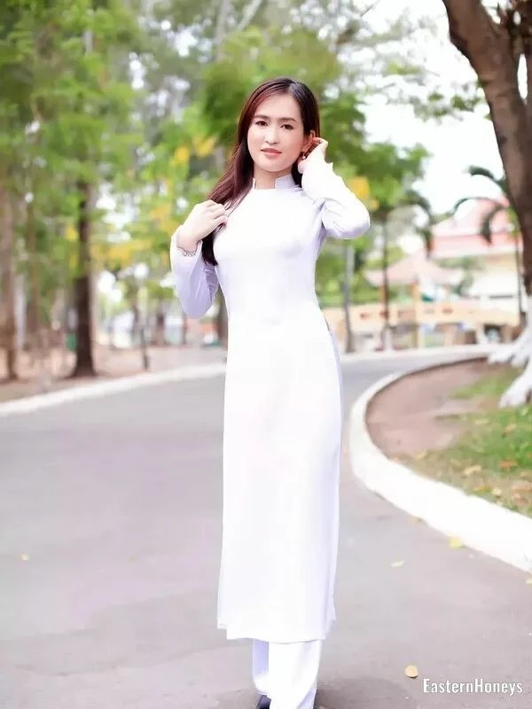 Huynh Cam Profile image 1