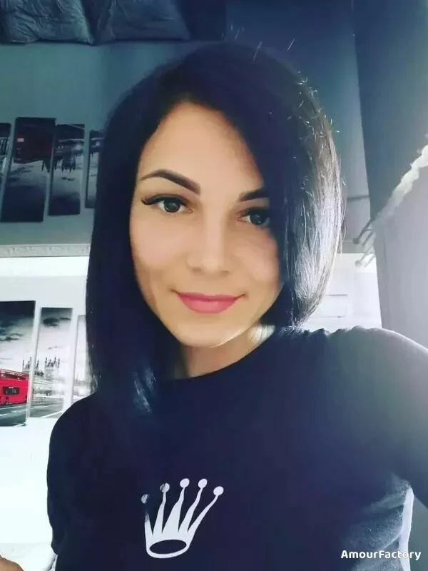 Aleksandra Profile image 1