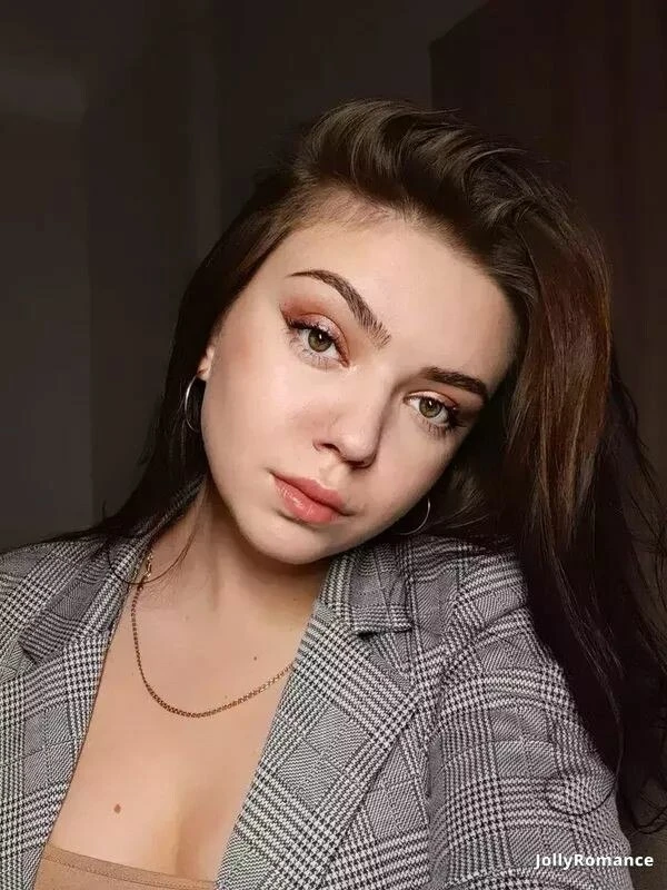 Christina Profile image 1