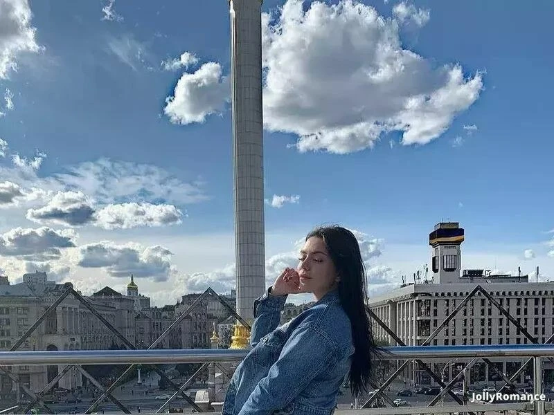 Christina Profile image 4